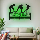 Individuelle LED Metall-Wandkunst für Eisschnelllauf | Personalisierte Silhouette eines Eiskunstläufers & Medaillenhalter | Geschenk für Sportler