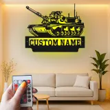 Arte in Metallo Tank Militare | Insegna LED Personalizzata con Nome per Soldato | Decorazione per Man Cave e Garage