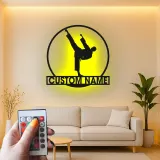 Cartel LED de karate a medida | Arte mural de metal personalizado de artes marciales | Decoración para dojo y regalo para luchador