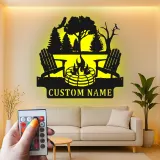 Insegna in metallo personalizzata con scena di campeggio e LED per decorare patii o cabine