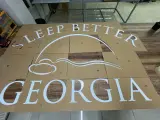 3D Acryl Firmenlogo-Schild | Individuell lasergefertigte Empfangs-Wanddekoration für Salons & Büros