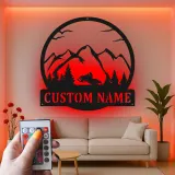 Insegna in Metallo per Motoslitta Personalizzata | Arte da Parete LED per Baita | Regalo Decorativo per Sport Invernali per Piloti