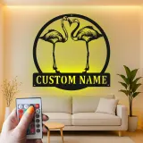 Panneau en métal Flamant Rose personnalisé | Art mural de nom sur mesure | Décor de patio et de piscine tropical | Art d'oiseau extérieur