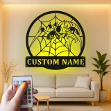 Insegna in metallo personalizzata con ragnatela | Arte murale LED personalizzata | Decorazione per man cave gotica e regalo per amanti degli aracnidi