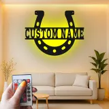 Panneau de Fer à Cheval Personnalisé | Art Métallique LED pour Grange & Ranch | Décor Équestre Personnalisé | Lumière Accent de Ferme Rustique