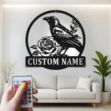 Individuelles Raben-Metallschild | Personalisierte gotische Rosen-Wandkunst | LED-beleuchtete Vintage-Vogel-Dekoration für Zuhause oder Büro