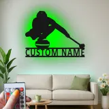 Décoration murale en métal personnalisée joueur de curling avec rétroéclairage LED Cadeau sportif pour les passionnés de curling Décor de salle de jeux 1