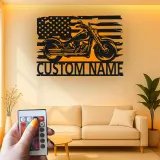 Insegna in metallo personalizzata con bandiera americana e luce LED regalo per motociclisti decorazione per garage
