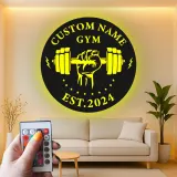 Insegna palestra personalizzata con luce LED | Decorazione murale in metallo personalizzata per home gym | Logo weightlifting per appassionati di fitness
