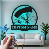 Panneau LED Personnalisé de Parachutiste | Décoration Murale en Métal Personnalisée | Décoration Sportive Aventure | Plaque Nom Rétroéclairée pour Aviateur