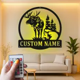 Panneau en métal personnalisé avec élan et lumières LED | Art mural personnalisé pour cabane | Décoration rustique de forêt et de faune | Cadeau pour chalet de chasseur