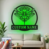 Cartel de metal personalizado con luz LED de libélula, regalo para amantes de la naturaleza, decoración para dormitorio o salón 1