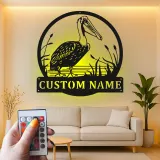 Cartel de metal LED personalizado de pelícano para regalo costero y decoración de casa de playa