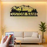 Décoration murale LED en métal pour pêcheur personnalisée | Plaque au prénom du pêcheur pour maison de lac | Cadeau pour amateur de plein air