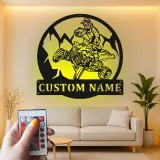 Décoration murale en métal personnalisée pour conducteur d'ATV avec rétroéclairage LED - Cadeau d'aventure pour les passionnés de tout-terrain, décoration de garage ou de man cave
