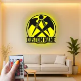 Insegna in metallo personalizzata martello e ascia | Decorazione LED per officina, man cave o garage | Regalo personalizzato per carpentiere