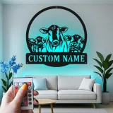 Personalisierte Kuhfamilie LED-beleuchtete Metall-Wandkunst – Bauernhof-Geschenk für Landwirte, rustikale Küche oder Scheunendeko