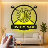 Plaque Métallique Personnalisée Pelote de Laine | Cadeau pour Tricoteur | Décor LED pour Atelier | Art Mural Tricot