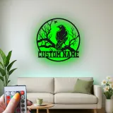 Cartel de Metal Silueta de Cuervo | Arte Mural LED Personalizado con Nombre | Decoración Gótica para Hogar y Oficina