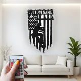 Cartel LED de liniero con bandera americana | Decoración mural de metal con nombre personalizado | Regalo patriótico para electricistas | Decoración para trabajador de servicios públicos