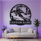 Personalisierte LED Metall-Wandkunst mit Skifahrer | Individuelles Ski-Hütten-Schild | Geschenk für Wintersportler | Alpen-Cabin-Dekor
