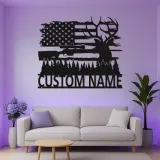 Cartel de metal personalizado de cazador de ciervos | Arte mural LED de bandera americana | Decoración de rifle con nombre personalizado para cueva de hombres | Regalo patriótico para cazadores