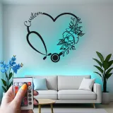 Insegna personalizzata con stetoscopio | Arte da parete in metallo LED per clinica | Regalo su misura per infermieri e medici | Targhetta floreale a cuore