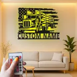 Décoration métal camion de grumes personnalisée | Plaque prénom camionneur avec LED | Décor man cave drapeau américain | Cadeau patriotique