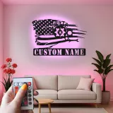 Cartel de metal con bandera americana y mecánico | Decoración de garaje LED personalizada | Arte mural con nombre a medida para él