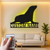 Arte in Metallo con Leoni Marini Personalizzati | Insegna con Nome LED per Casa al Mare | Decorazione di Animali Marini Costiera