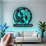 Cartel de metal de peces Koi Yin Yang | Arte mural LED personalizado | Decoración japonesa zen personalizada para sala de meditación y estudio