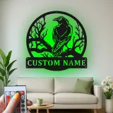 Panneau Métal Corbeau Gothique | Art Mural LED Personnalisé | Plaque de Nom sur Mesure pour Maison & Bureau | Décor Nature Sombre