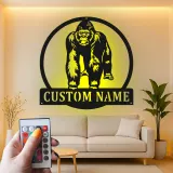 Personalisiertes Gorilla-Metallschild | Individuelles LED-Namensschild | Dschungel-Tierdekoration für Büro & Wohnakzent