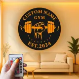 Insegna palestra personalizzata con luce LED | Decorazione murale in metallo personalizzata per home gym | Logo weightlifting per appassionati di fitness