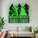 Insegna in metallo personalizzata con luce LED Trio Ciclisti Regalo per appassionati di bici Decorazione per garage o man cave
