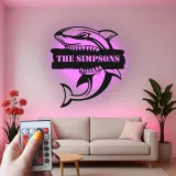 Panneau en métal LED requin personnalisé | Art mural de nom personnalisé | Décor nautique féroce | Cadeau pour chambre d'enfant et maison de plage