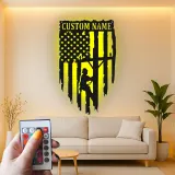 Bandera americana personalizada para liniero | Decoración mural de metal LED para electricistas | Regalo patriótico para trabajador de servicios públicos | Cartel con nombre personalizado