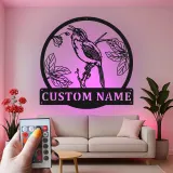Personalisiertes LED-beleuchtetes Metall-Wandkunst mit Vogel und Zweig – Geschenk für Naturfreunde, Garten- oder Terrassendekor