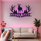 Personalisierte LED-Metall-Wandkunst mit Hirschgeweih – Geschenk für Jäger, rustikale Hüttendeko