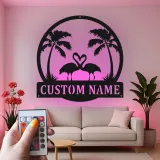 Panneau LED Couple Flamant Rose Personnalisé | Art mural en métal | Décor de maison de plage tropical pour cadeau d'anniversaire