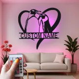 Insegna LED per Coppia di Pinguini | Arte Murale in Metallo Personalizzata | Regalo per Anniversario per Camera da Letto