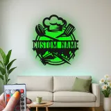 Personalisiertes Metall-Wandbild mit Kochmütze und LED-Beleuchtung – Küchen-Geschenk mit Namen