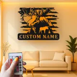 Cartel de metal personalizado de alce con LED | Decoración mural de vida salvaje personalizada para cabañas y lodges | Regalo rústico para cazadores con bandera americana