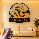 Personalisierte Feen-Namensschild | LED Metall-Wandkunst für das Babyzimmer | Individuelle Mädchenzimmer-Dekoration | Verzauberndes Geschenk mit Beleuchtung