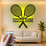 Enseigne LED personnalisée raquettes de tennis | Décoration murale en métal personnalisée | Décor sportif premium | Cadeau pour coach et enseigne de salle de jeux