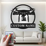 Personalisierte LED-Metall-Wandkunst mit Drohnenmotiv – Geschenk für Drohnenfans, Büro- oder Studio-Deko 1