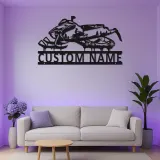 Arte mural de metal LED de moto de nieve | Cartel de nombre personalizado para piloto | Decoración de deportes de invierno personalizada para cabaña y garaje | Regalo para motos de nieve