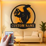 Cartel de metal personalizado de ardilla | Arte de vida silvestre iluminado con LED | Decoración de cabaña personalizada para amantes de la naturaleza