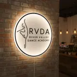 Personalisierte frosted Acryl-LED-Schild | Individuelles Unternehmenslogo | Modernes Salon-, Spa- und Bürodekor