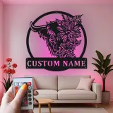 Décoration murale en métal Highland Cow | Plaque LED personnalisée pour maison de campagne | Cadeau floral pour salon